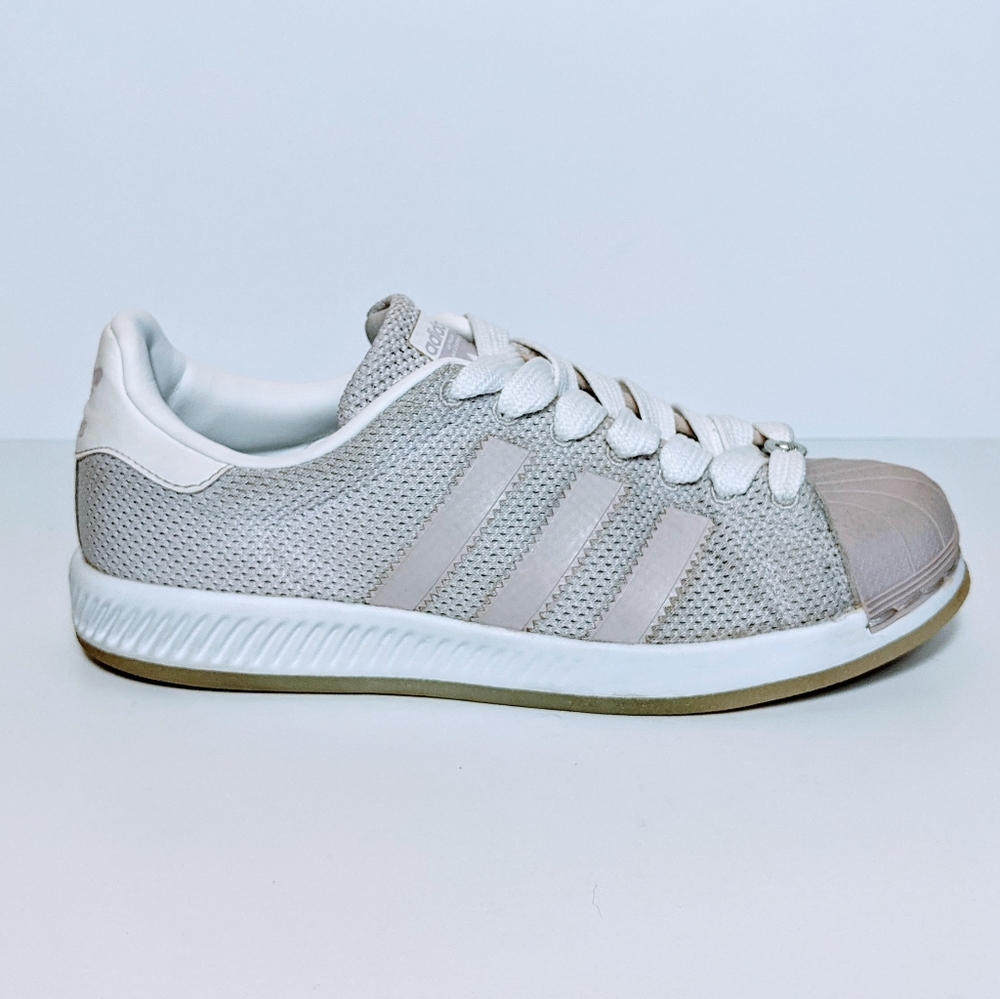 ADIDAS Superstar Bounce sz. WMN 8